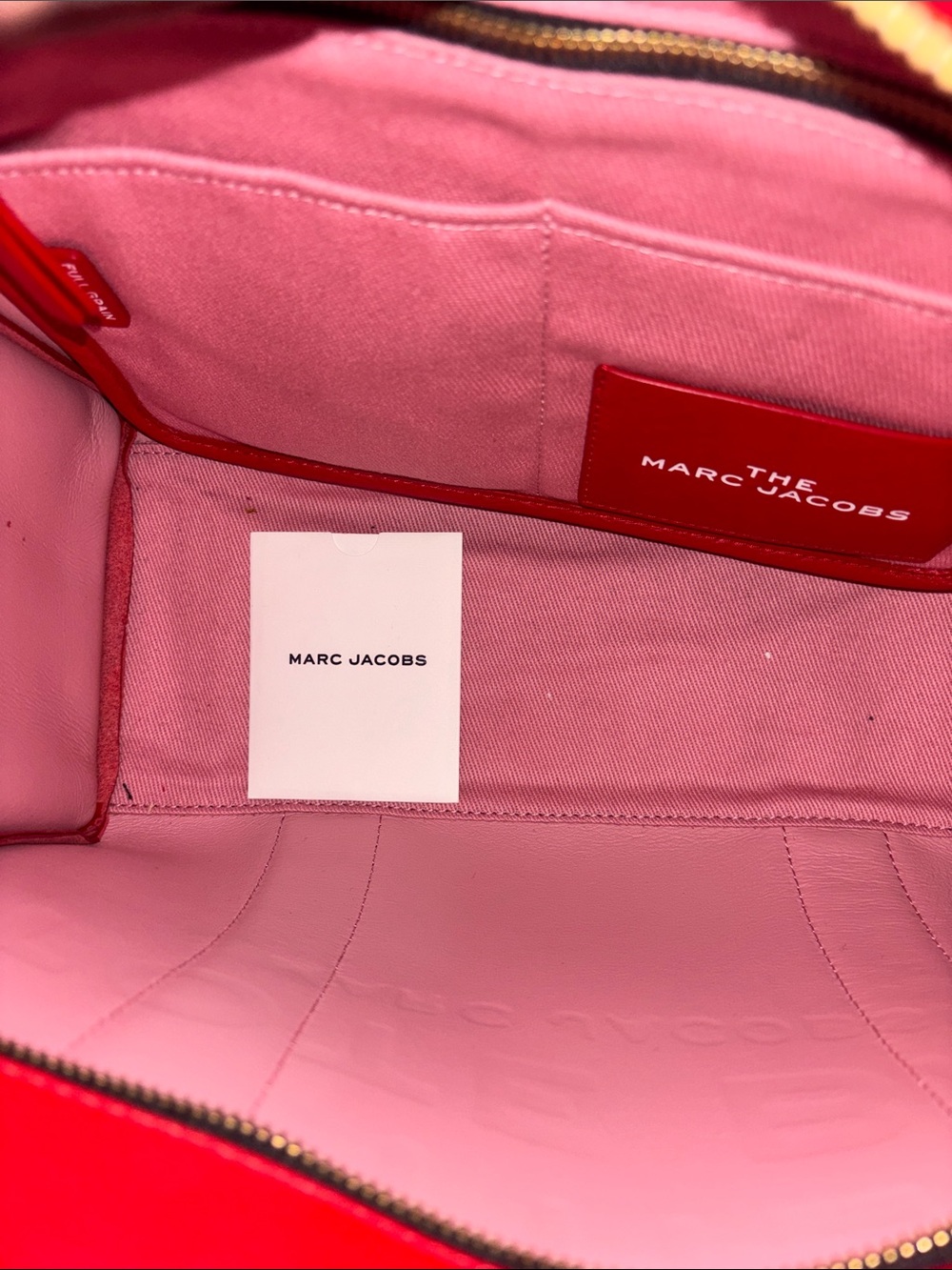 NEW!! Marc Jacobs Red “The Tote Bag” Leather Tote with Dust Bag and Insert!! - Picture 4 of 12